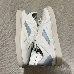 Thousand Fell Sneakers